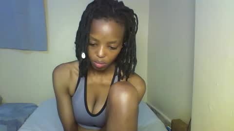 Muffin online show from 02-02-26, 12:48