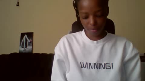 Muffin online show from 05-15-26, 10:44