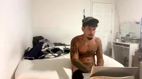 Snapshot of miamiclos1 chatting on 03-12-26, 04:07 miamiclos1 online show from 03-12-26, 04:07