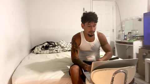 Snapshot of miamiclos1 chatting on 03-13-26, 03:02 miamiclos1 online show from 03-13-26, 03:02