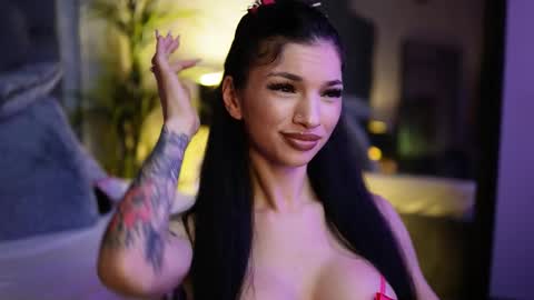 Snapshot of miamicoffee chatting on 12-03-25, 07:01 Miami online show from 12-03-25, 07:01