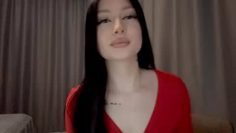 Mia online show from 06-16-26, 03:36