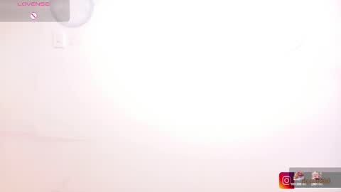 Snapshot of miamidnight1 chatting on 01-07-25, 03:33 Mia online show from 01-07-25, 03:33