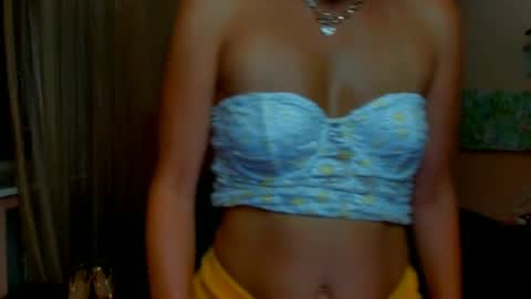 Snapshot of miamilff_sugar chatting on 07-23-26, 06:00 Alianna online show from 07-23-26, 06:00