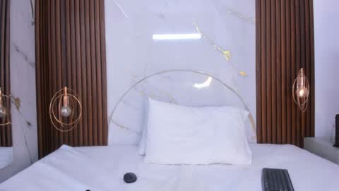 Snapshot of miamiller69 chatting on 01-13-25, 02:53 Mia online show from 01-13-25, 02:53