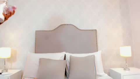 Snapshot of miamillers1 chatting on 11-10-25, 11:31 miamillers1 online show from 11-10-25, 11:31