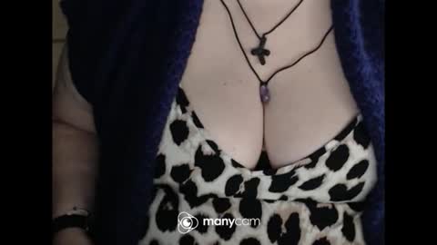 Snapshot of miamimistress chatting on 04-20-26, 06:16 maya online show from 04-20-26, 06:16