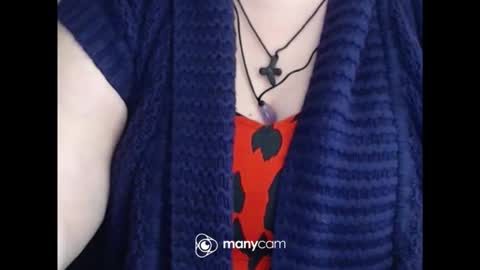 Snapshot of miamimistress chatting on 04-28-26, 09:25 maya online show from 04-28-26, 09:25