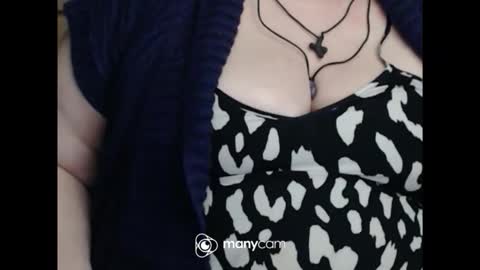 Snapshot of miamimistress chatting on 04-29-26, 07:09 maya online show from 04-29-26, 07:09