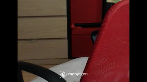 Snapshot of miamimistress chatting on 05-07-26, 07:14 maya online show from 05-07-26, 07:14