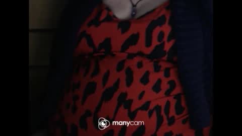 Snapshot of miamimistress chatting on 05-16-26, 08:00 maya online show from 05-16-26, 08:00