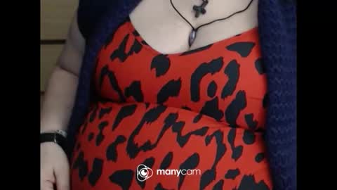 Snapshot of miamimistress chatting on 05-16-26, 01:43 maya online show from 05-16-26, 01:43