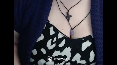 Snapshot of miamimistress chatting on 05-19-26, 08:20 maya online show from 05-19-26, 08:20