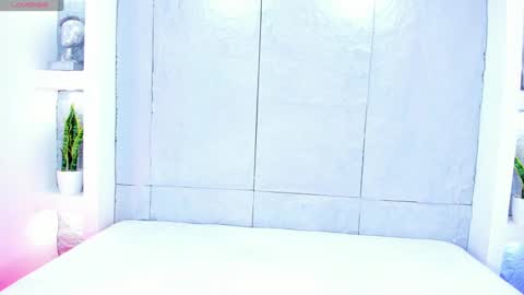 Snapshot of miamistrex chatting on 09-25-25, 04:38 Mia Mistrex online show from 09-25-25, 04:38