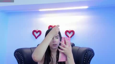 Mia   -5 7001400 Follow  online show from 02-24-25, 12:26