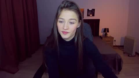 Snapshot of miapaw chatting on 01-10-25, 05:24 Mia online show from 01-10-25, 05:24