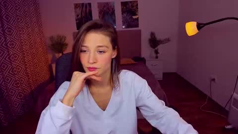 Snapshot of miapaw chatting on 01-19-25, 09:23 Mia online show from 01-19-25, 09:23