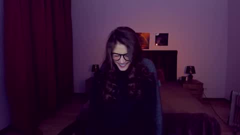 Snapshot of miapaw chatting on 01-21-25, 06:45 Mia online show from 01-21-25, 06:45