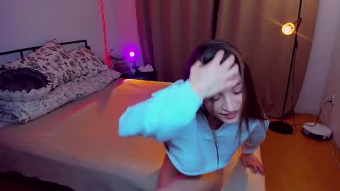 Snapshot of miapaw chatting on 02-03-25, 09:50 Mia online show from 02-03-25, 09:50