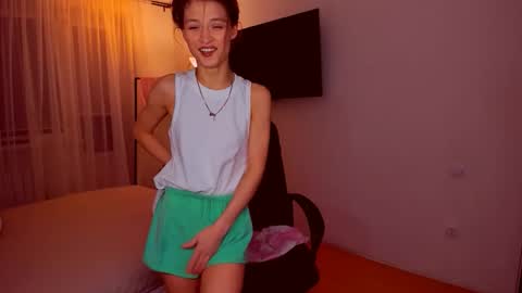 Mia online show from 02-09-26, 07:40