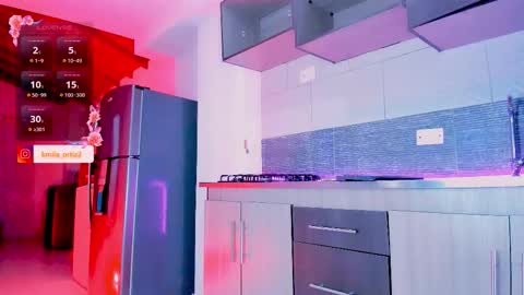 Snapshot of miapink_ofi_ chatting on 09-23-25, 12:13 miapink_ofi_ online show from 09-23-25, 12:13