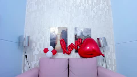 Snapshot of miaquevedo chatting on 02-04-25, 12:22 Mia Quevedo online show from 02-04-25, 12:22