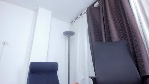 Mia Milf online show from 05-20-26, 11:44
