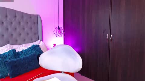 Mia Romanove online show from 02-07-25, 09:04