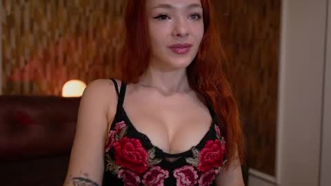 Snapshot of miarouge_me chatting on 06-05-26, 01:56 Mia online show from 06-05-26, 01:56