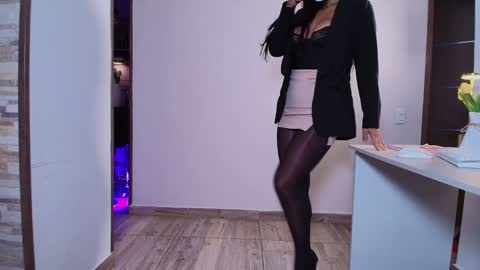 Snapshot of miarouss3 chatting on 12-10-24, 12:27 My name is Mia Please say hello I like to chat with you. If you have requests or dirty talk please use tip online show from 12-10-24, 12:27