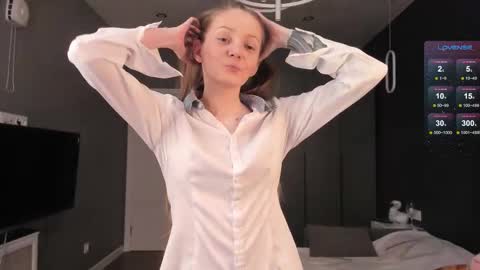 Mia online show from 10-15-25, 02:50