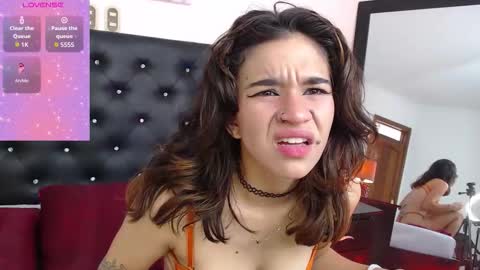 Snapshot of miascarlet_16 chatting on 09-19-25, 01:34 miascarlet_16 online show from 09-19-25, 01:34