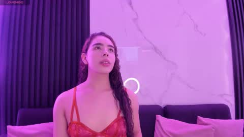 Snapshot of miascott5 chatting on 10-23-25, 04:56 miascott5 online show from 10-23-25, 04:56