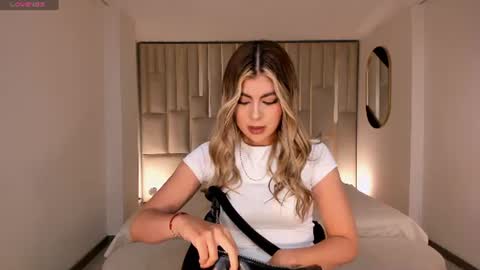 Mia Silva online show from 07-01-26, 11:01