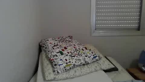 Snapshot of miasscd96 chatting on 01-22-25, 08:17 michelle online show from 01-22-25, 08:17