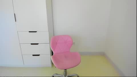 Snapshot of miastripdance chatting on 09-29-25, 09:58 miastripdance online show from 09-29-25, 09:58