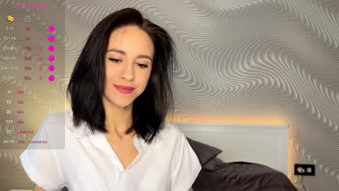 Mia online show from 02-23-26, 06:22