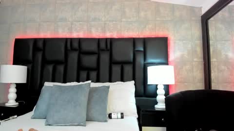 Mia Sweetth online show from 03-11-25, 11:12