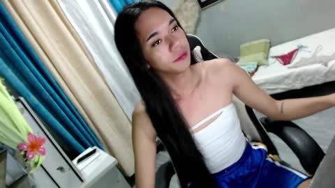 Mia online show from 01-05-25, 08:21