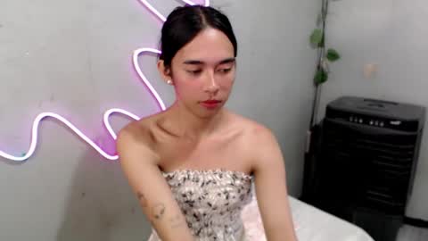 Mia online show from 03-27-26, 02:06