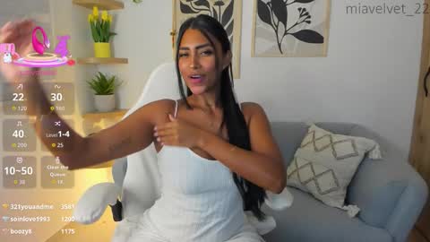 Mia Velvet  online show from 01-10-26, 05:20