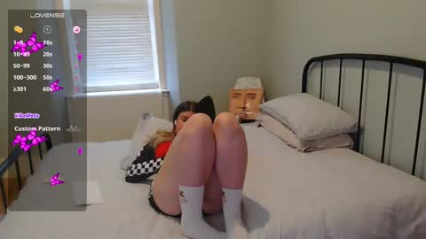 Mia  online show from 02-11-25, 03:08