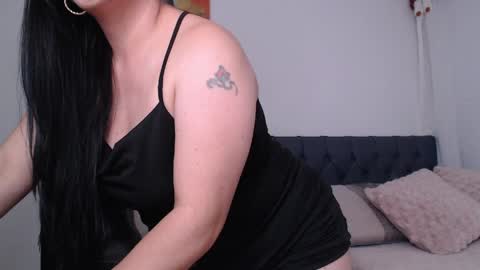 Mia Wilson online show from 04-11-26, 04:06