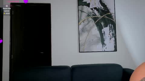 Mia online show from 12-18-25, 02:39