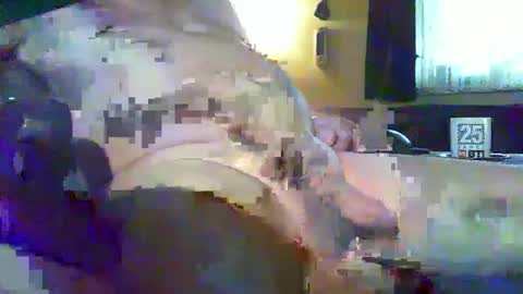 Micha online show from 01-20-25, 08:19