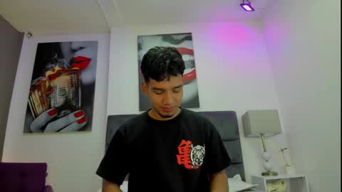 Snapshot of michael__ross chatting on 01-08-26, 11:12 Michael Ross online show from 01-08-26, 11:12