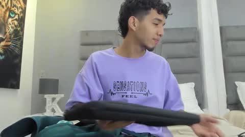 Snapshot of michael__ross chatting on 01-14-26, 11:27 Michael Ross online show from 01-14-26, 11:27