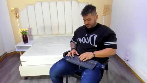 MICHAEL online show from 11-28-25, 08:00