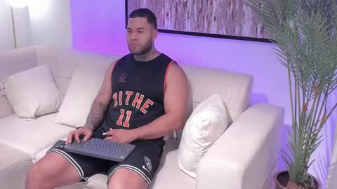 Michael Salens independent model online show from 02-21-25, 10:28