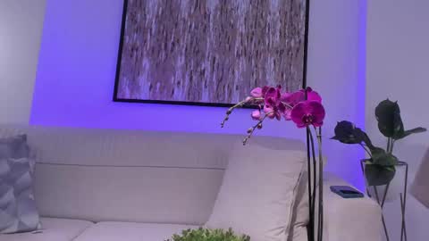 Michael Salens independent model online show from 02-26-25, 10:26